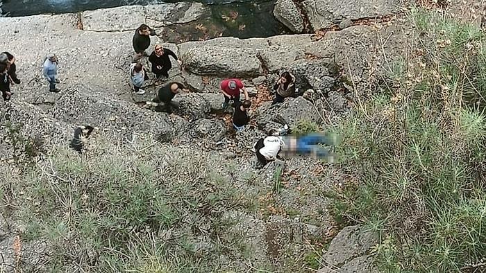 Fotoğraf Çekmek İsteyen Turist 35 Metreden Düşerek Öldü
