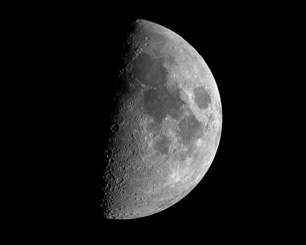 Anand, Ay'ın uzak yüzünü "bilimin en büyük gizemlerinden biri" olarak görüyor.