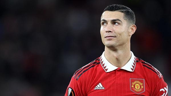 Cristiano Ronaldo'nun Manchester United ile sözleşmesi feshedildi ve şu anda bonservisi elinde.