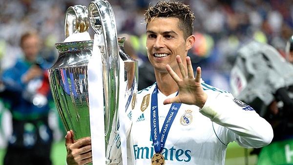 TNT Sports'un haberine göre Real Madrid, eski futbolcusunu kadroya katmak için girişimlere başladı.
