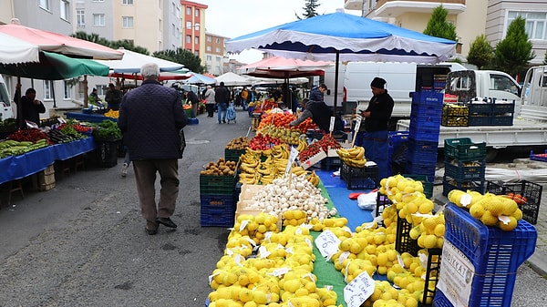 Araştırma, Türkiye İktisadi Girişim ve İş Ahlakı Derneği (İGİAD) tarafından yapıldı ve dört kişilik bir ailenin gıda, giyim, konut, su, elektrik, gaz, mobilya, sağlık, ulaştırma, haberleşme, eğlence, kültür ve eğitim harcamaları baz alınarak çıkarıldı.