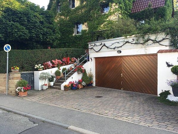 3. “Когда мы навещали семью моего парня, которая живет в Германии, я была очень впечатлена тем, что, несмотря на холодную погоду, повсюду было очень зелено"