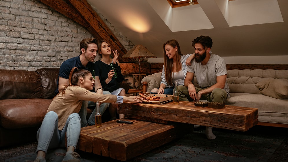 Sakin Bir Sohbet Akşamına Eşlik Edecek 12 Eşsiz Şarkı