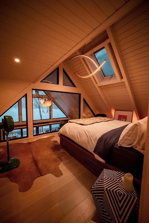 3. Doğayla iç içe olabileceğiniz dağ evindeki bu yatak odası harika gözüküyor!