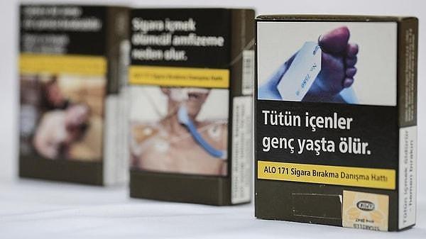 Sigara fiyatları yeni yılla birlikte vergi kaynaklı olarak önemli değişimlere uğrayacak. Cumhurbaşkanı Erdoğan'ın farklı bir karar almaması durumunda hesaplamalar en ucuz sigaranın 33 lirayı bulabileceğini gösteriyor.