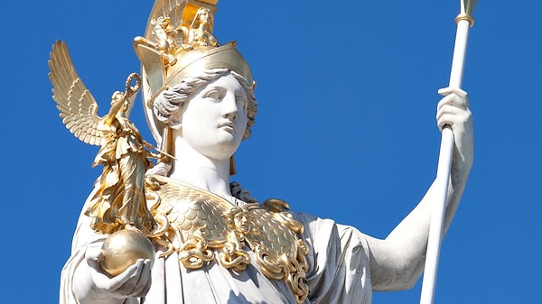 6. Yunan tanrıçası Athena