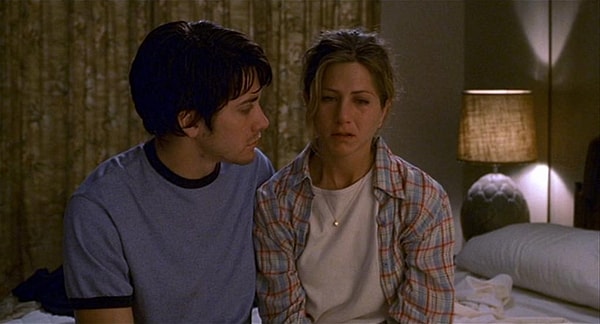 Джейк Джилленхол, который смог подавить эти чувства в 2002 году, сказал в интервью в 2016 году о Джен: "Она сложная личность, ей трудно сделать комплимент. Она нравилась мне много лет. Работать с ней было непросто".