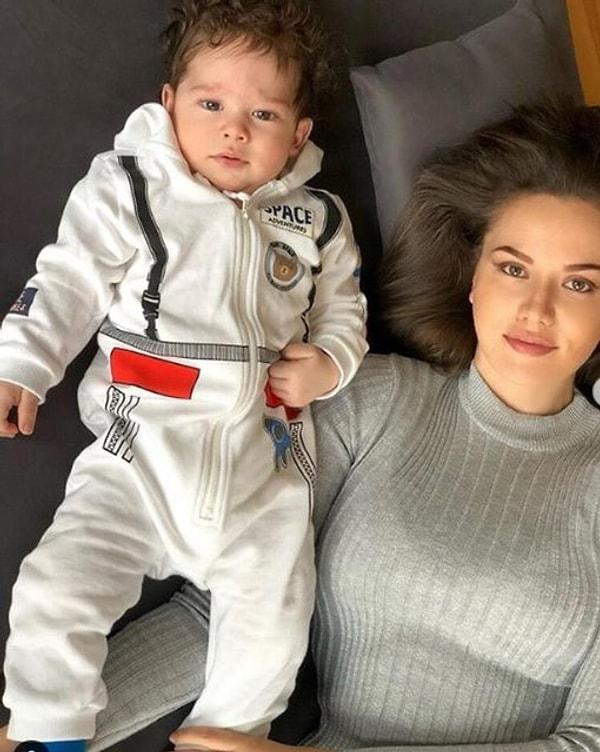 Özçivit ve Evcen ikilisi ilk kez anne ve baba olma duygusunu 2019 yılında tatmışlardı. Ünlü oyuncuların ''Karan'' adını verdikleri bir oğulları oldu.