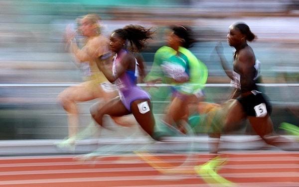 6. Amerika'nın Oregon şehrinde düzenlenen Dünya Atletizm Şampiyonası Kadınlar 100 Metre koşusunda Britanyalı Diana Asher-Smith için sanatsal bir çalışma yapılmış.