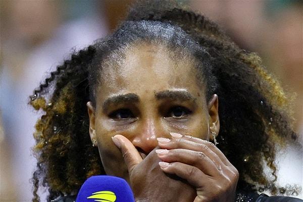 26. Serena Williams'ın, üçüncü turda Avustralyalı Ajvla Tomljanovic'e kaybettikten sonraki tepkisi.