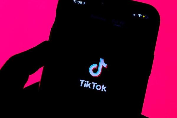 TikTok son yılların en hızlı yükselişe geçen sosyal medya platformu ve her seferinde bu platform için tehlike uyarıları yapılıyor.