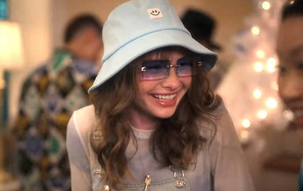 12. "Ковшеобразные панамы. Боже мой, сожгите их! Они не служат никакой цели и абсолютно ни на ком не смотрятся хорошо".