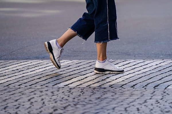 14. "Короткие штаны. Разве ваши лодыжки не мерзнут?"