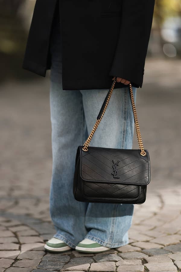 24. "Джинсы с широкими штанинами! Я уже носила их в подростковом возрасте. Я не хочу переживать это снова!"