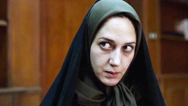 Zahra Amir Ebrahimi gewann bei den diesjährigen Filmfestspielen von Cannes den Preis für die beste Schauspielerin für ihre atemberaubende Darstellung dieser selbstbewussten, harten Journalistin.  Der Film wurde außerdem bei den 95. Academy Awards als Dänemarks bester internationaler Spielfilm ausgezeichnet.