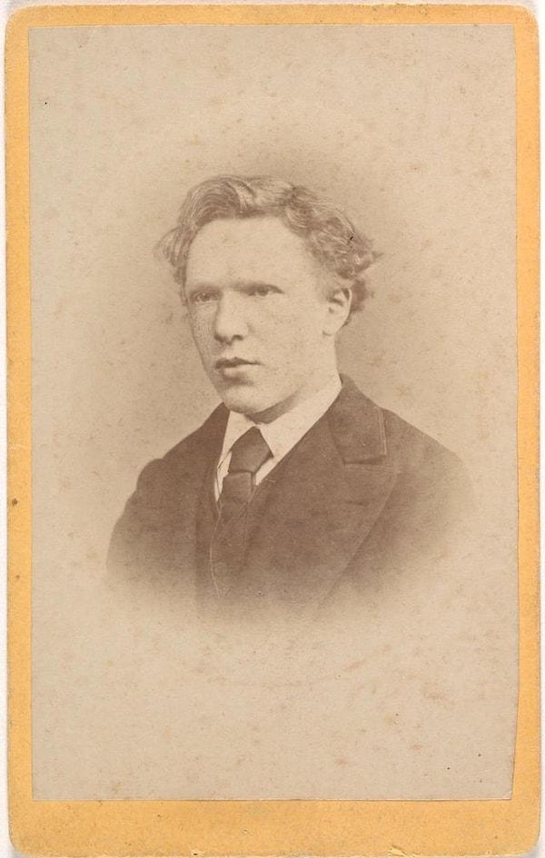 9. Vincent Van Gogh'un 19 yaşındayken çekilmiş, bilinen tek fotoğrafı👇