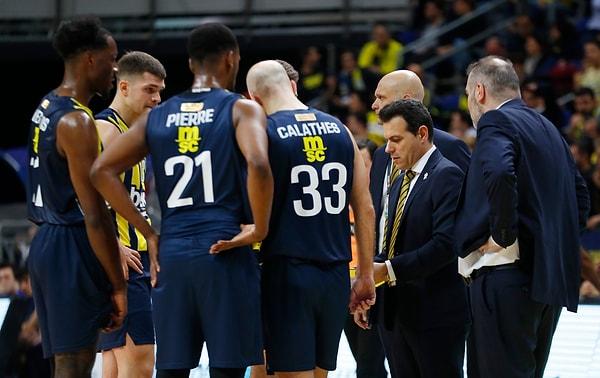 Avrupa'da üst üste mağlubiyetler yaşayan Fenerbahçe Beko, Basketbol Süper Ligi'n 13. haftasında Petkimspor'a konuk olacak.