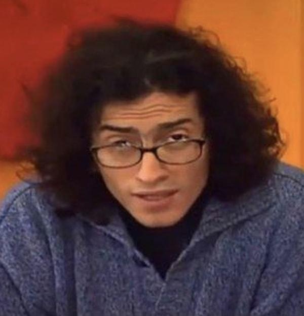 Mehmet Usta başarılı oyunculuğuyla ekranların sevilen simalarından bir tanesi oldu. 1997 yılında yayınlanan 'Ruhsar' dizisiyle ilk kez ekranlar karşısına geçen Usta 'Selçuk' karakteriyle tanınmıştı.