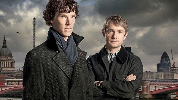 2010 yılında yayınlanmaya başlayan televizyon tarihinin en sevilen dizileri arasında gösterilen Sherlock gerilim türünde bir dedektif dizisidir.