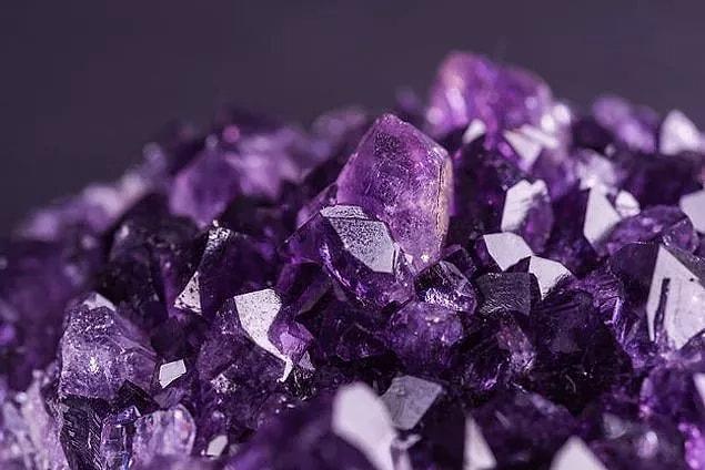 What Are the Properties of Amethyst Stone?