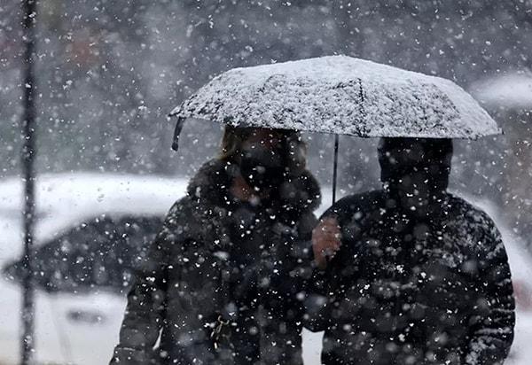 Meteoroloji tarafından paylaşılan 6 Ocak Cuma gününe dair günlük hava durumu raporları merak edildi.