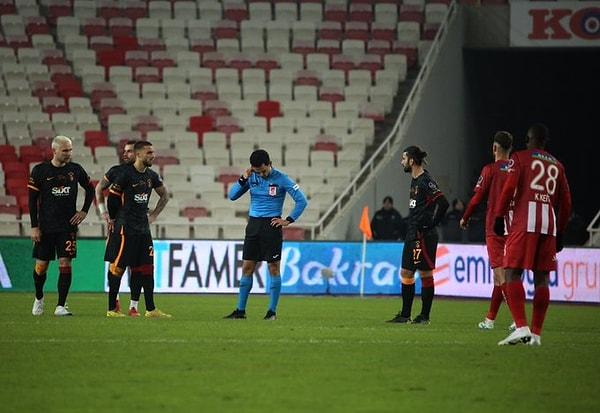 Sivasspor-Galatasaray maçının VAR kayıtlarının kamuoyuna açılması son derece isabetli olmuştu.