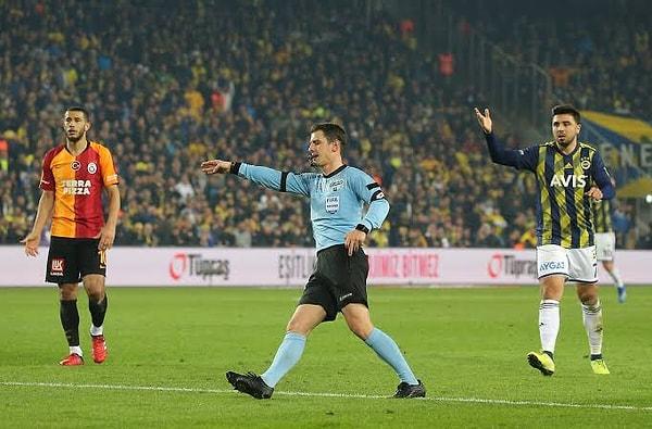 Fenerbahçe - Galatasaray maçıyla birlikte Spor Toto Süper Lig'deki son 3 derbiyi Halil Umut Meler yönetmiş olacak.