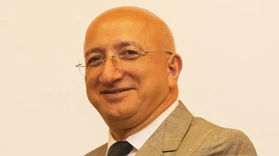 Cumhurbaşkanı Erdoğan Antalya’da: Gazeteci Vahap Munyar’a Polis Tehdidi