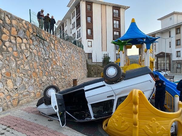 Kaza, sabah saatlerinde Orhaneli ilçesi Fevzipaşa Mahallesi'nde meydana geldi.