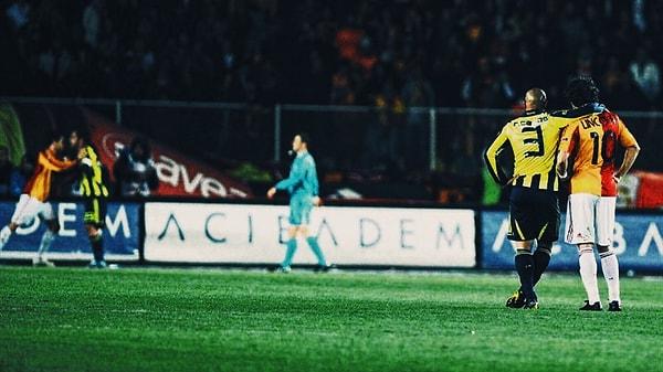 İşte kariyerlerindeki ilk Fenerbahçe-Galatasaray derbisinde gol atıp kulüplerinin tarihine geçmeyi başaran futbolcular ⬇️