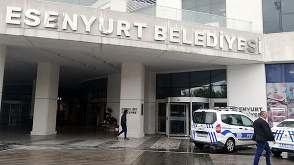 Konu hakkında bilgi veren Esenyurt Belediye Başkan Yardımcısı Veysel Bal, söz konusu hamlenin Kılıçdaroğlu'nun uğurlama törenine katılacağı bilgisi paylaşıldıktan sonra yapıldığını söyledi.