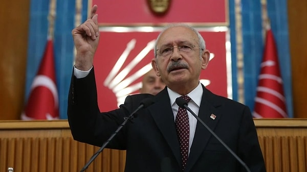 CHP Genel Başkanı Kemal Kılıçdaroğlu, alkollü içkilere yeni yılda yapılan zamları "yıldırma, zulüm" diyerek eleştirdi.