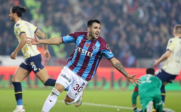 İkinci derbide Trabzonspor'a deplasmanda 2-0 mağlup oldu.