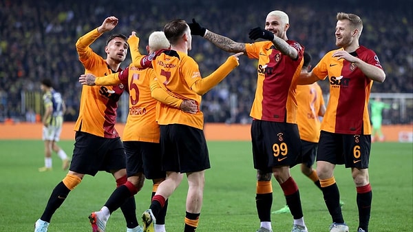 Son olarak Galatasaray'ı konuk eden Fenerbahçe, rakibine 3-0 yenildi.