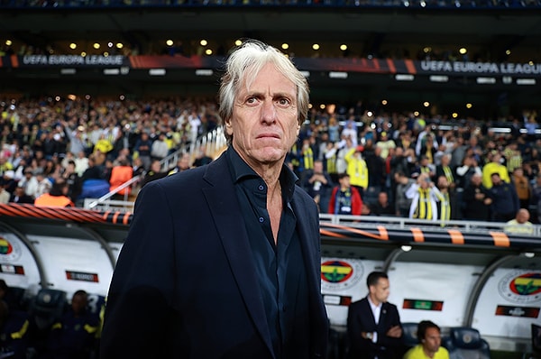 Bir de şöyle ilginç bir anekdot var: Jorge Jesus, Benfica ve Fenerbahçe'de görev yaptığı sürede iki ülkede 10 derbi maça çıktı ve bu maçlarda bir galibiyet alabildi...