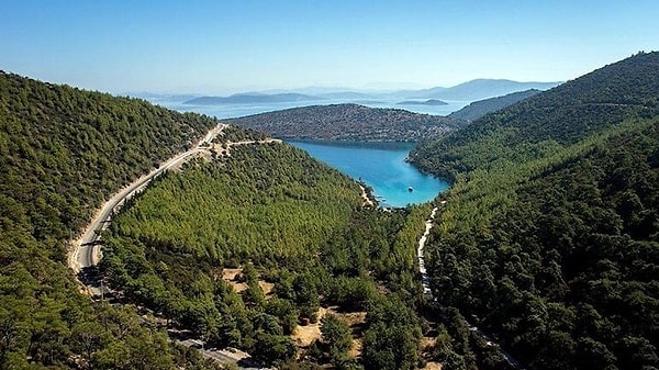 Açıklamada, tapu kayıtlarında, parselde uygulama yapılmasını ve projenin gerçekleştirilmesini önleyici bir kayıt veya şerh de bulunmadığına vurgu yapılarak, şu ifadelere yer verildi: