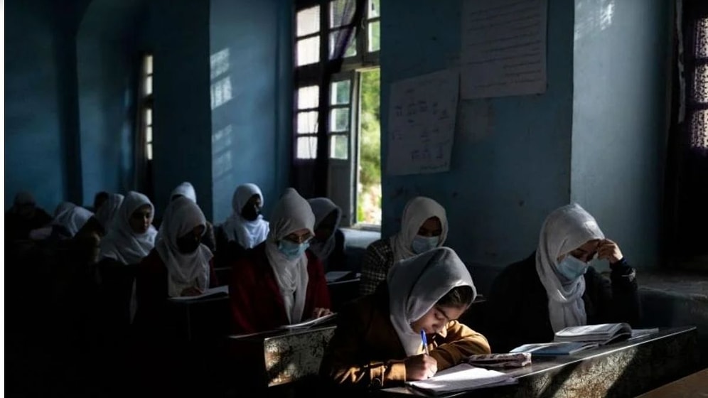 Taliban: 'Kadınların Eğitimini Yasaklamadık, Erteledik'