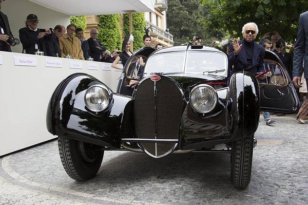 Listedeki en pahalı otomobil ile sonlandırıyoruz. Ünlü modacı Ralph Lauren'in sahip olduğu Bugatti Type 57SC Atlantic'in fiyatı tam olarak 40 milyon dolar.