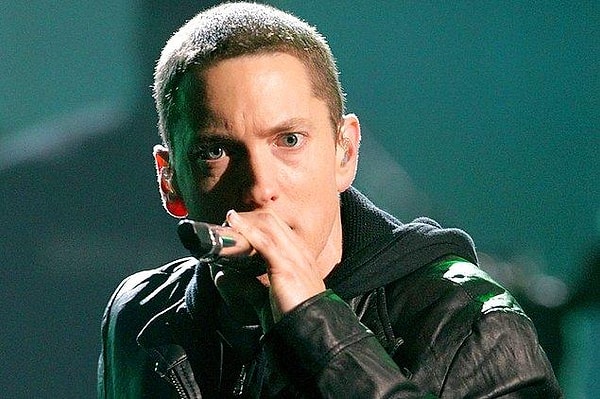 Jackson, Eminem'in temsilcileriyle konuşmaya çalışsa da sanatçının bunu kabul edemeyeceğini öğrendi.