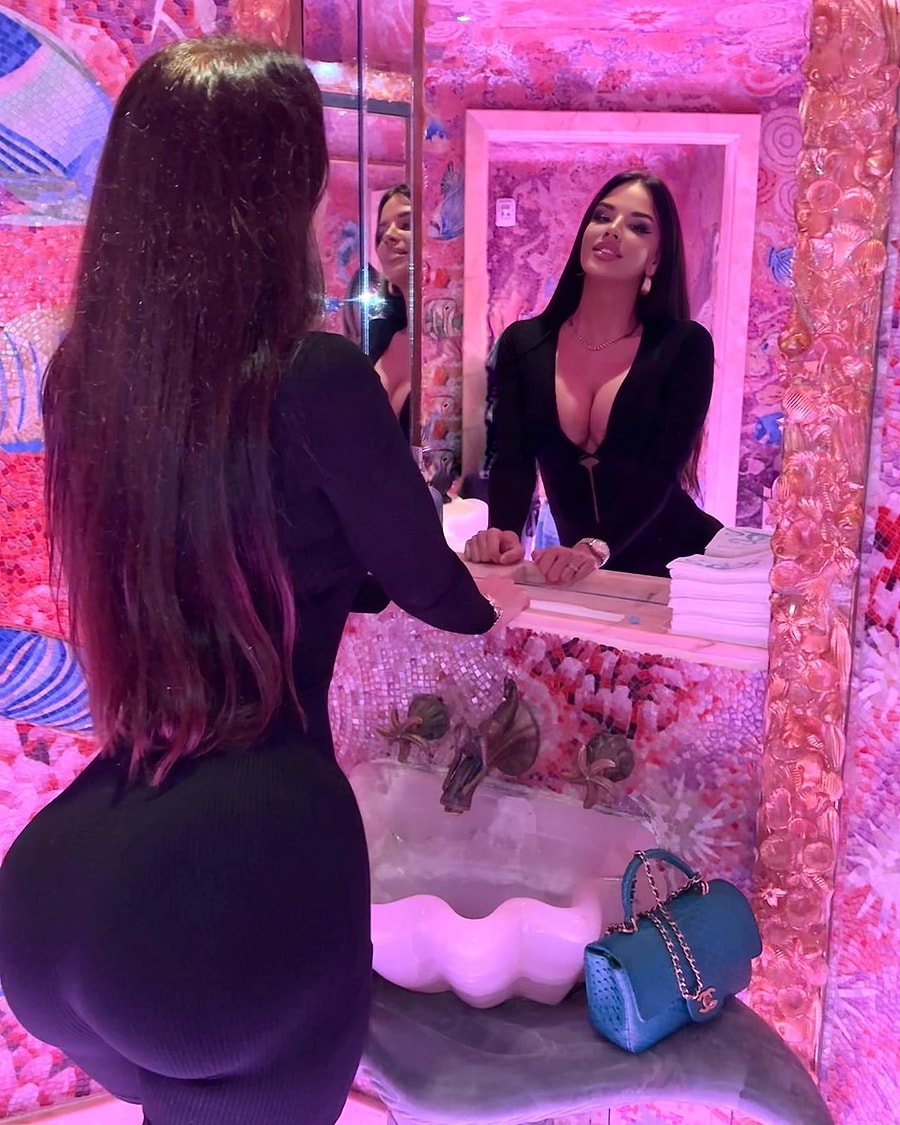 Turnuvadan önce Instagram'da 700,000 takipçisi olan Knoll'un şimd...