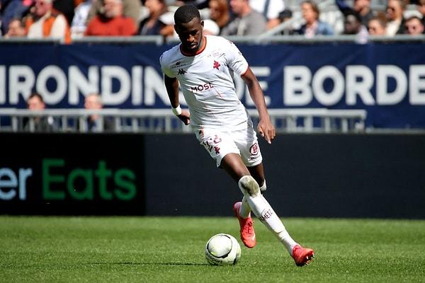 12. Montpellier, Augsburg ve Beşiktaş, Metz'den Boubakar Kouyaté'yi transfer etmek istiyor. (L'Équipe)