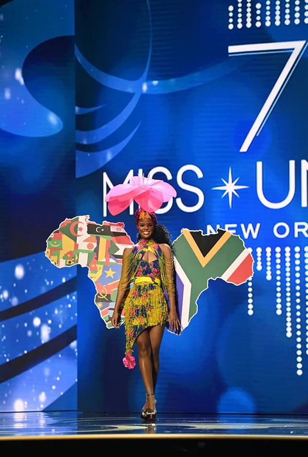 Мисс ЮАР Ндави Нокери