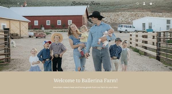 İsimleri Hannah ve Daniel olan bu çiftimiz aynı zamanda çiftlikte ürettikleri her şeyi 'Ballerina Farm' isimli internet sitelerinde satıyorlar.