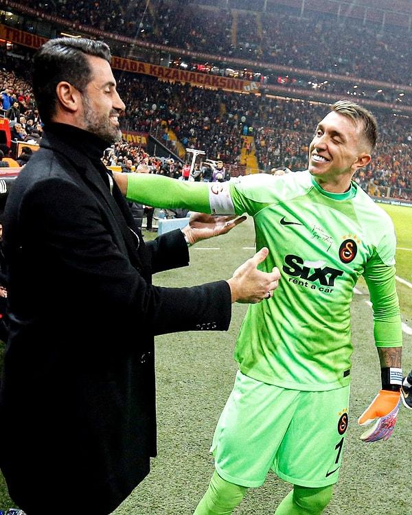 Hatayspor karşısında, Galatasaray formasıyla 439'uncu maçına çıkan Fernando Muslera, 438 maçlı Ergün Penbe'yi geride bırakarak Galatasaray tarihinin en çok forma giyen 6'ncı oyuncusu oldu.