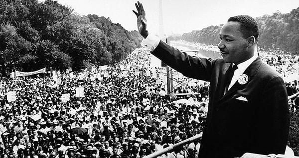 "Bir hayalim var" diye başlayan meşhur konuşmasıyla akıllara kazınan Martin Luther King Jr., bildiğiniz üzere Afrika kökenli Amerikalılar için özgürlük sembolü olan bir isim.