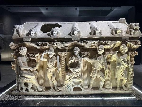 Yeni açılacak arkeoloji müzesinin en çok dikkat çeken eseri ise Büyük İskender’in generallerinden biri olan Antigonos’a ait lahit.