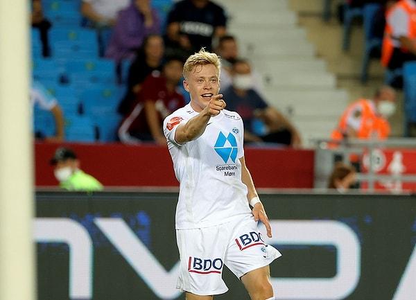 3. Trabzonspor, Molde forması giyen 23 yaşındaki santrfor Ola Brynhildsen'i satın alma opsiyonuyla kiralamak istiyor. (Sabah)