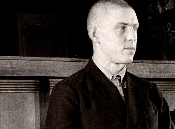 3. Какая профессия была у Героя Труда Алексея Стаханова?