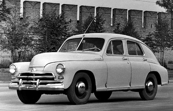 6. Почему первоначальное название советского автомобиля «Родина» изменили на «Победа»?