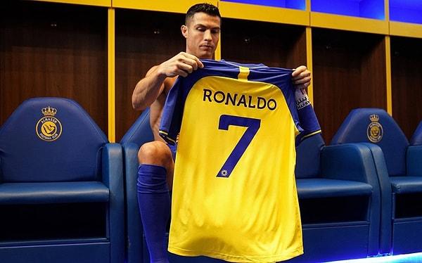 Geçtiğimiz ay, Portekizli yıldız Cristiano Ronaldo, Al-Nassr ile 2.5 yıllık sözleşme imzalamış ve kariyerine yeni bir sayfa açmıştı.